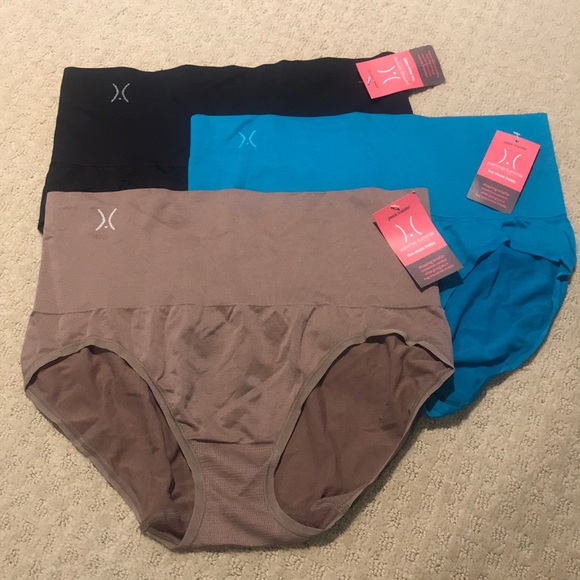 Yummie by Heather Thomson Other - NEW Yummie Tummie Shaping Briefie LOT of 3